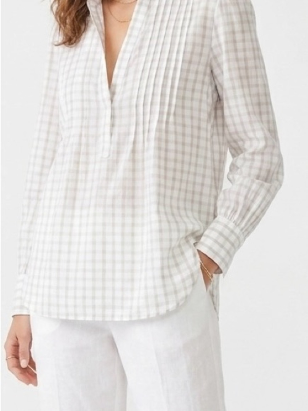 LOFT Pleated V-Neck Plaid Tunic Blouse Grey White M